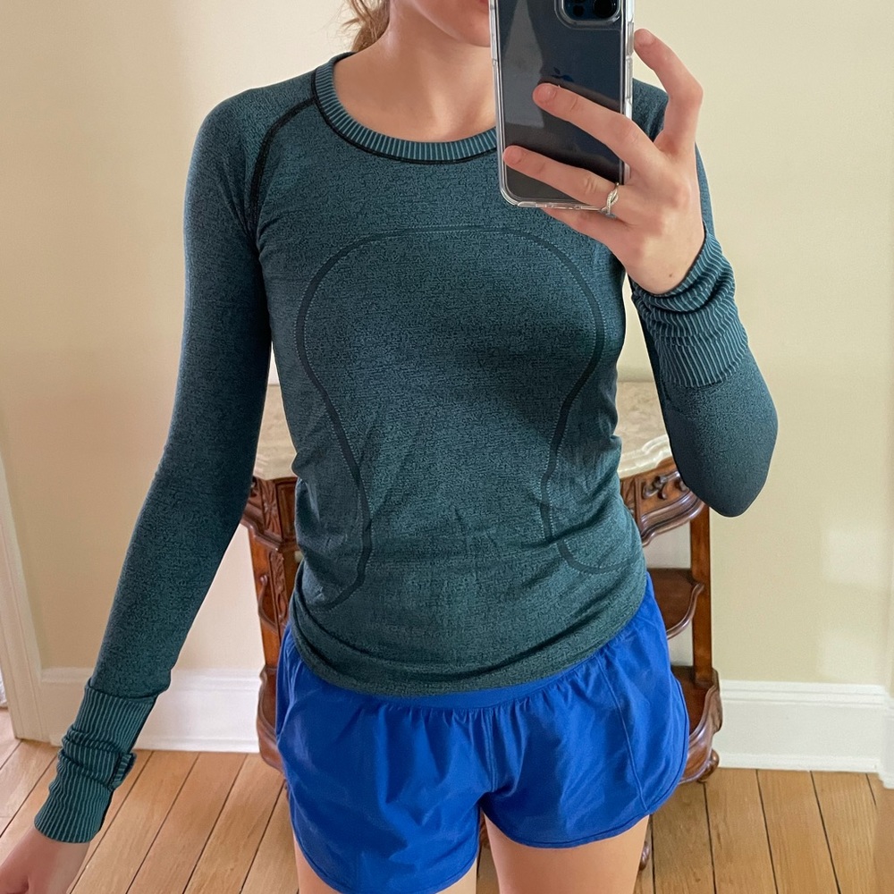 Lululemon long sleeve top